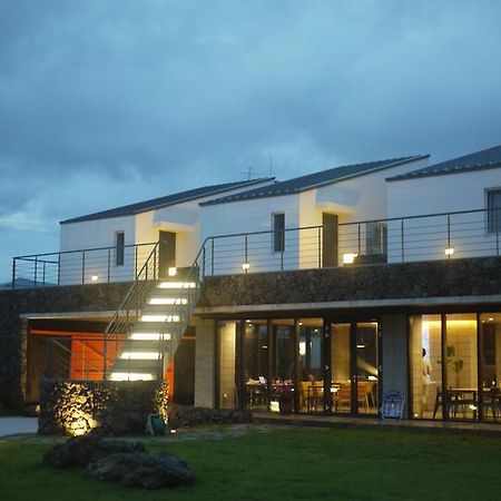 Eridu Cafe N Beds 호텔 서귀포 외부 사진
