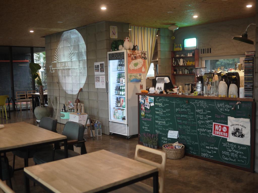Eridu Cafe N Beds 호텔 서귀포 외부 사진