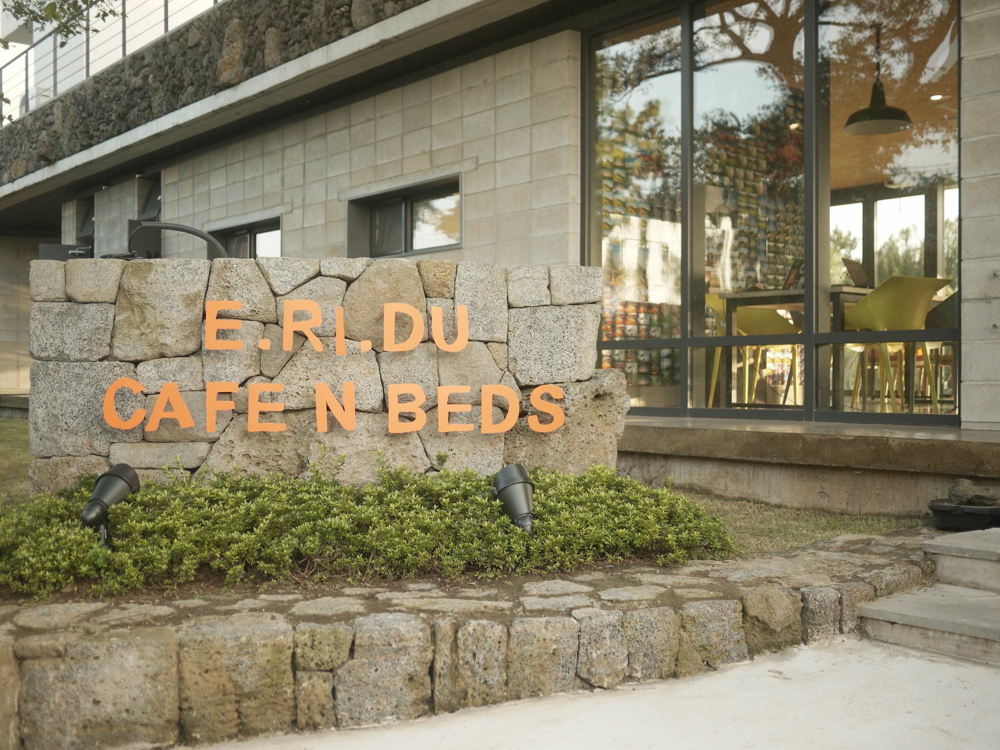 Eridu Cafe N Beds 호텔 서귀포 외부 사진
